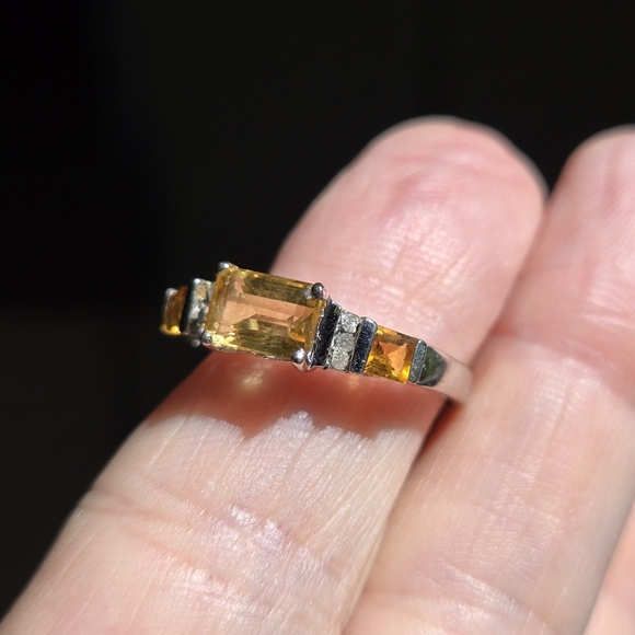 10k white gold Emerald cut citrine & diamond ring sz8 - Picture 11 of 13